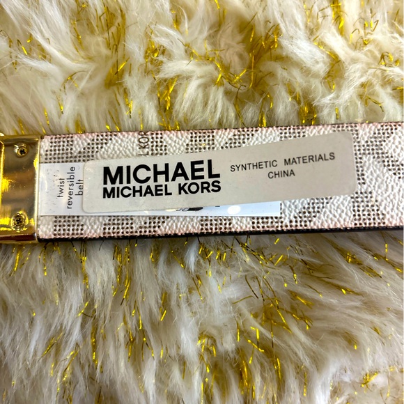 Michael Kors reversible belt, tan one sauce, cream other side NWT - Picture 8 of 9